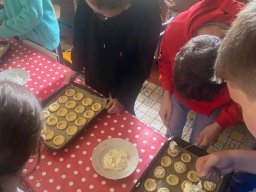 sedmaci pecou kolacky 13
